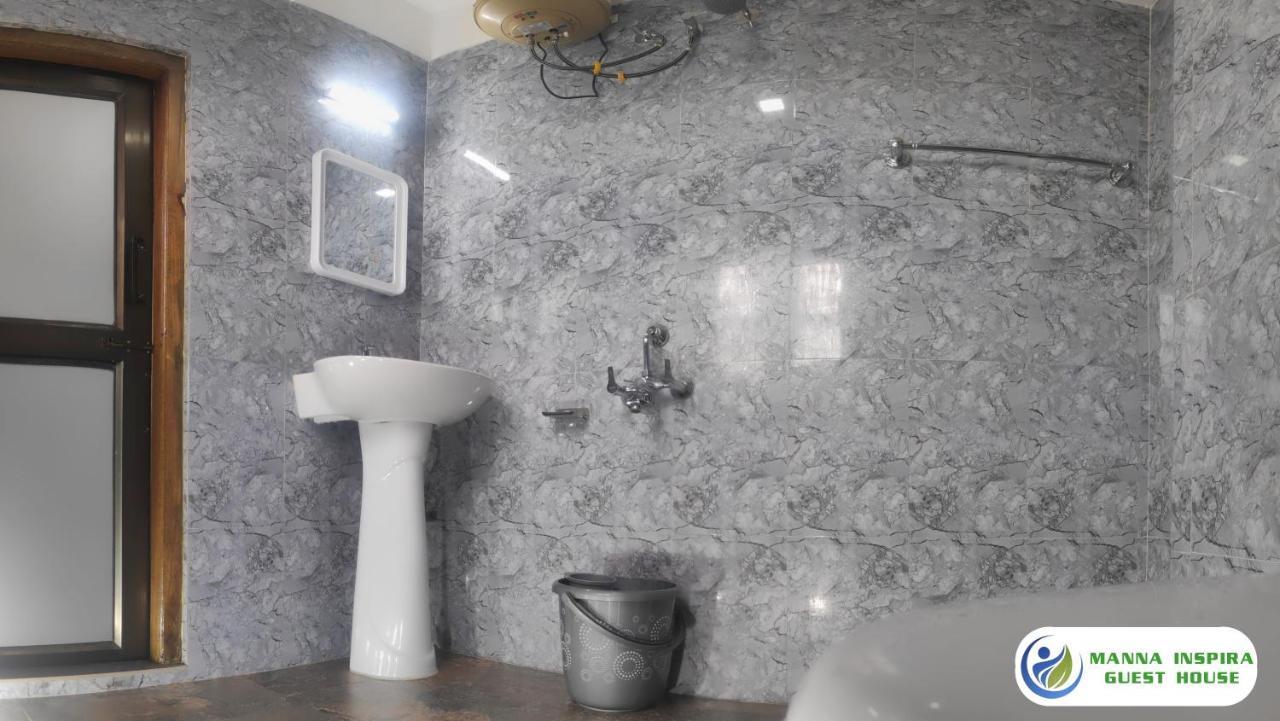 Manna Inspira Hotel Шилонг Екстериор снимка