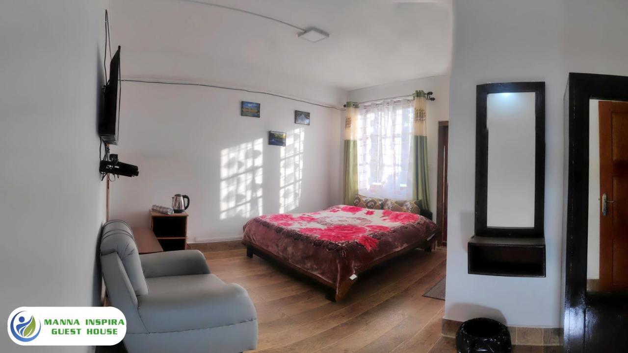 Manna Inspira Hotel Шилонг Екстериор снимка